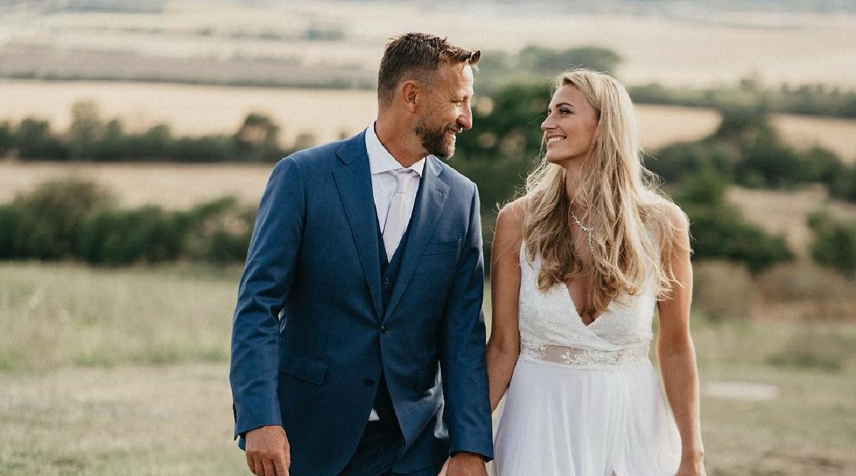 Petra Kvitova s-a căsătorit cu antrenorul ei! Imagine spectaculoasă cu rivala Simonei Halep în rochie de mireasă | FOTO