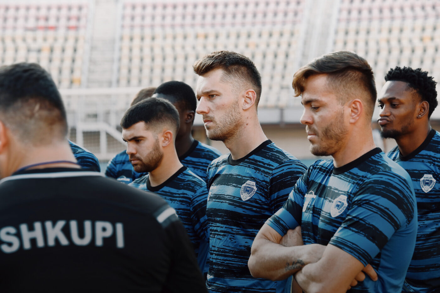 Pur și simplu horror! Nici în liga a patra din România nu vezi așa ceva! Cum poate să arate cel mai prost teren pe care se va juca un meci în Conference League: „E îngrozitor! Greu de imaginat că poate fi ceva mai rău!” | SPECIAL