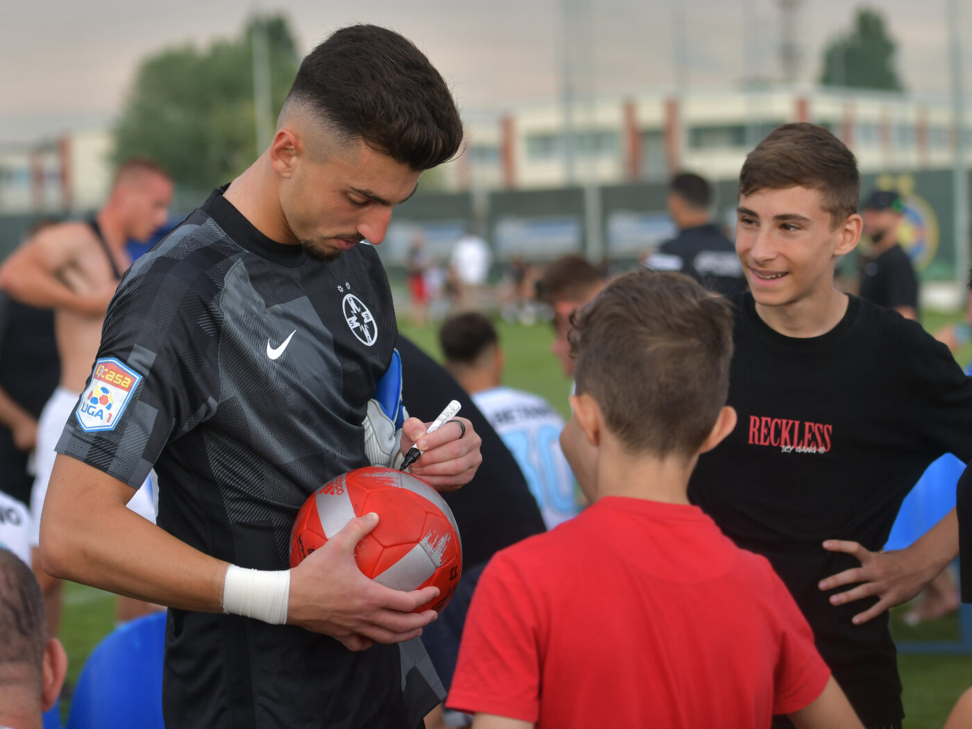 Rezervă la FCSB, Andrei Vlad este în „al nouălea cer”! Cum a fost surprins „Messi al portarilor” după derby-ul cu Dinamo | FOTO EXCLUSIV