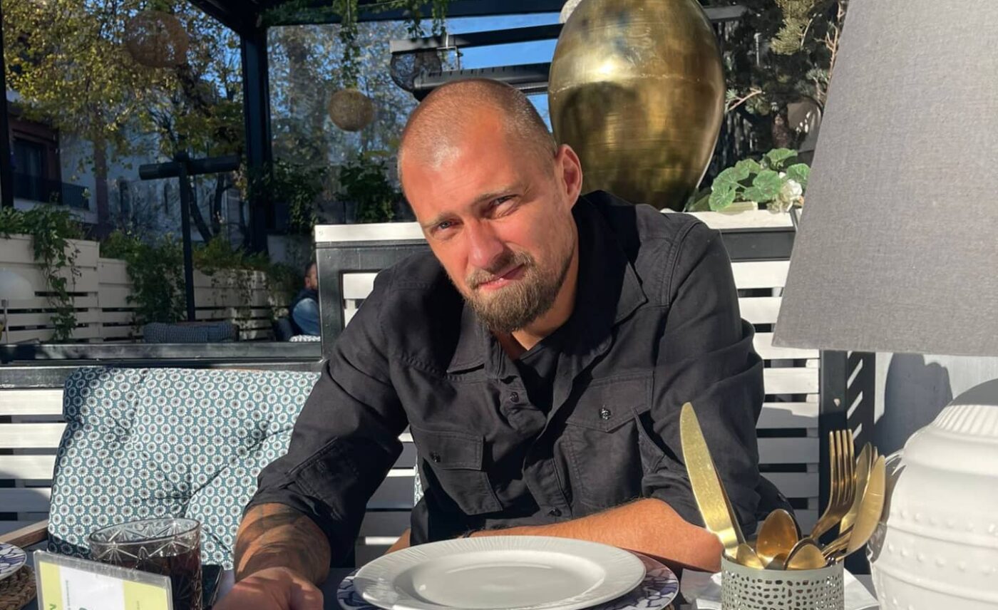 Scandal monstru cu Gabi Tamaș în cantonamentul Concordiei. Ar fi consumat 5 beri și apoi ar fi început cearta pentru că nu a primit pâine: Erik Lincar cere să fie dat afară fotbalistul sau demisionează el!