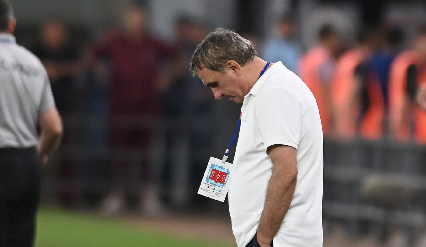 Leo Grozavu nu crede în vorbele lui Gică Hagi: „Nu poți lua titlul cu 2,5 milioane de euro!” și pune presiune pe „Rege” înaintea meciului direct: „Jucătorii noștri au alergat mai mult ca-n Champions League”