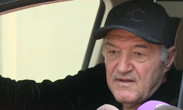 Singura speranță a lui Gigi Becali pentru transferul verii la FCSB sunt…cetățenii din Schengen! „Stau câte 30-50 dezbrăcați şi alte câteva mii se uită la ei! Îți dai seama ce satanişti şi nemernici sunt?”