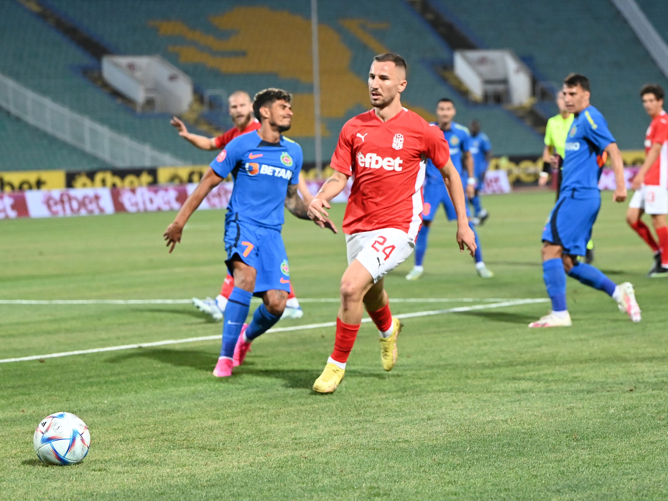 A picat nocturna în minutul 71 al meciului CSKA 1948 Sofia - FCSB A picat nocturna în minutul 71 al meciului CSKA 1948 Sofia - FCSB