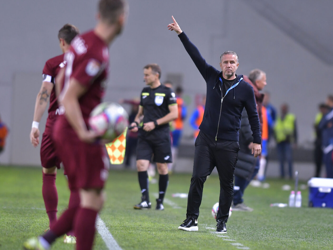 CFR Cluj – Universitatea Craiova, Live Video Online, de la ora 21:30, în etapa a 3-a din Superliga. Echipele de start. Revenire „de foc” pentru Laurențiu Reghecampf în Bănie!
