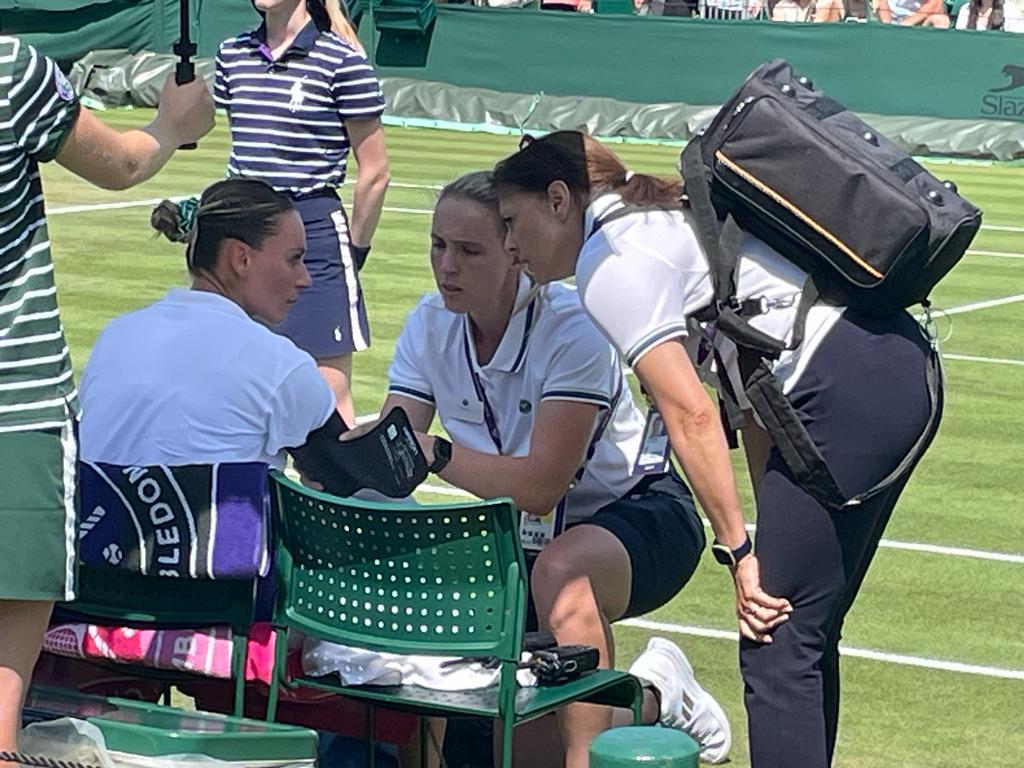 CORESPONDENȚĂ DE LA WIMBLEDON | Ana Bogdan și-a aflat diagnosticul după ce a acuzat probleme de sănătate în meciul cu Lesia Tsurenko: „Nu vedeam mingea bine”