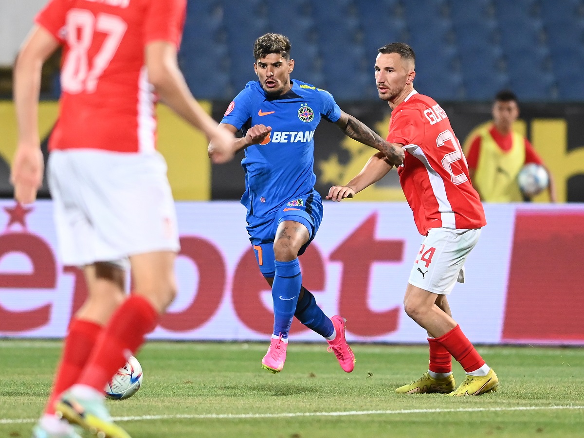 „Cred că și viața invizibilă a lui Florinel Coman e impecabilă!”. Ilie Dumitrescu știe cum s-a transformat vedeta lui Gigi Becali în „Neymar de FCSB”