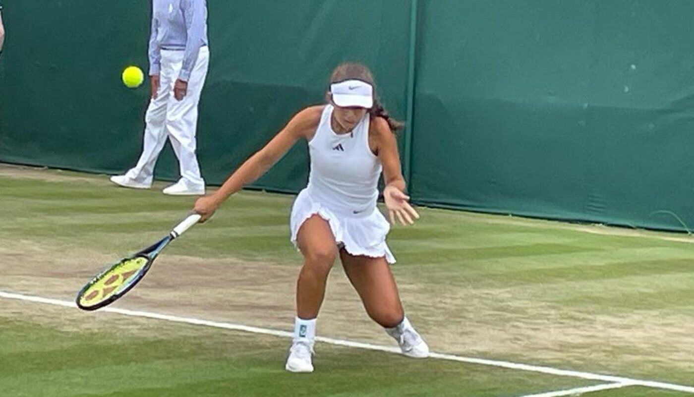 Povestea fantastică a Maiei Burcescu, jucătoarea de tenis română care face senzație la Wimbledon. O alergie i-a schimbat viața: „Am zis să încerc să fac sport în continuare” | INTERVIU
