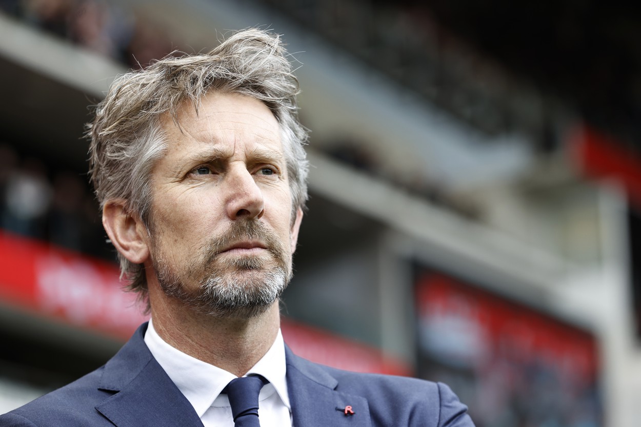 Edwin van de Sar a suferit o hemoragie cerebrală! Fostul mare portar al lui Manchester United a fost transportat de urgență la spital