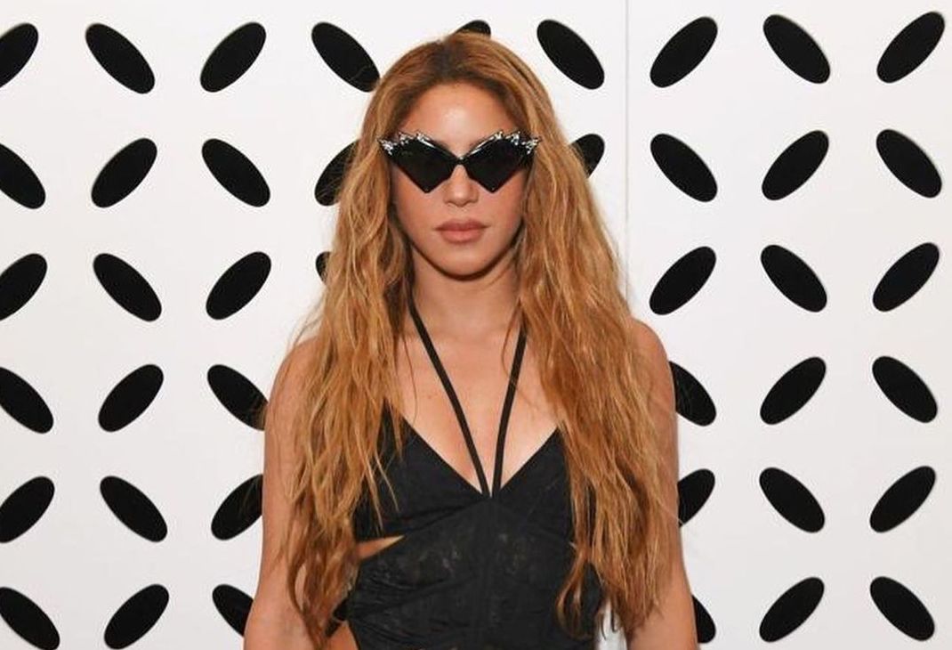 Shakira l-a dat uitării pe Lewis Hamilton și s-a cuplat cu un baschetbalist celebru. Diferența mare de vârstă dintre ei nu a fost un impediment: „El o face mereu să zâmbească”