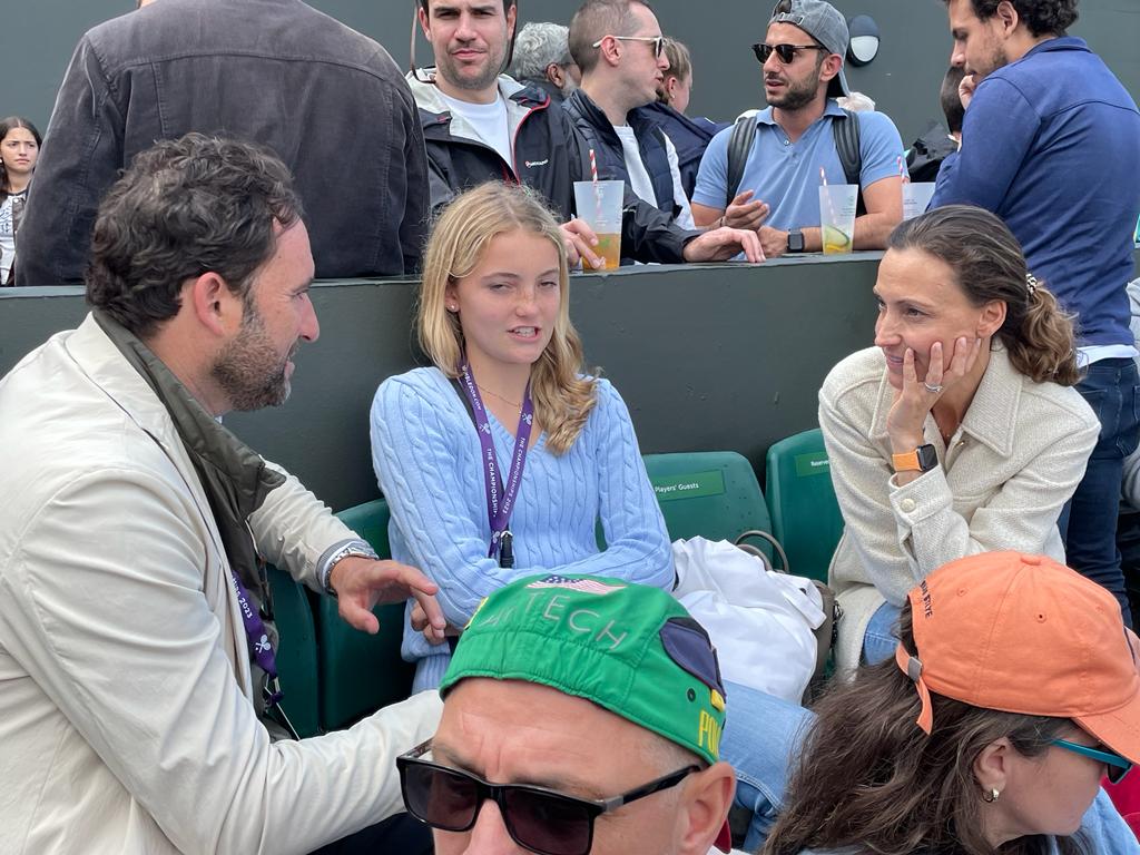 CORESPONDENȚĂ DE LA WIMBLEDON | Sorana Cîrstea a dezvăluit cum i-a fost schimbată cariera de prietenia cu familia antrenorului ei! EXCLUSIV