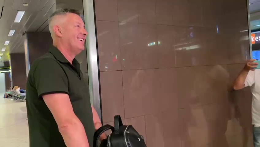 Primele imagini cu noul antrenor al Rapidului! Cristiano Bergodi a ajuns în România și semnează acum cu echipa lui Dan Șucu | FOTO&VIDEO