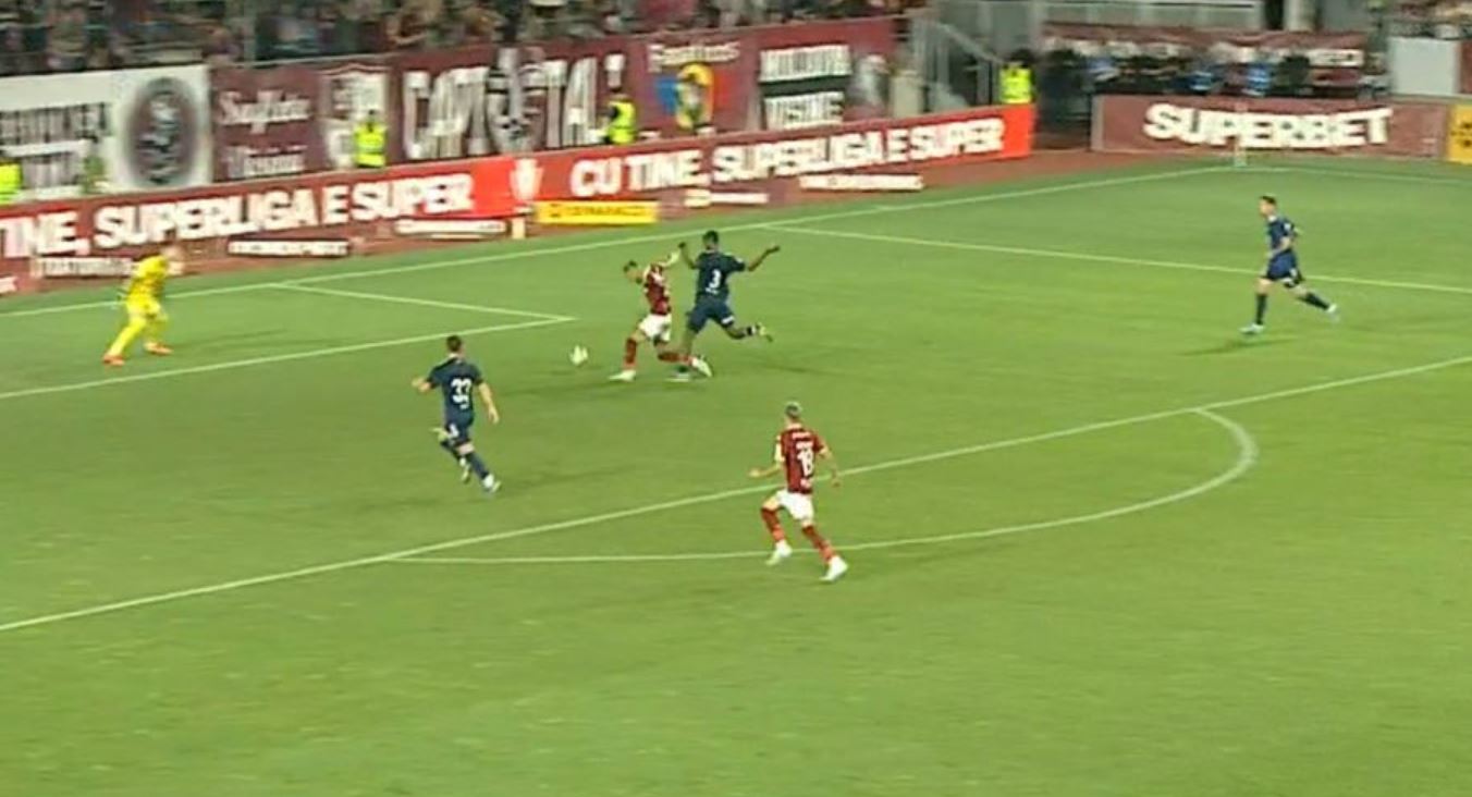 „Centralul” Andrei Antonie, pus la zid de un fost arbitru după Rapid – FC Botoșani 2-2. E acuzat că le-a refuzat giuleștenilor un penalty: „Este și cartonaș roșu. O greșeală gravă”