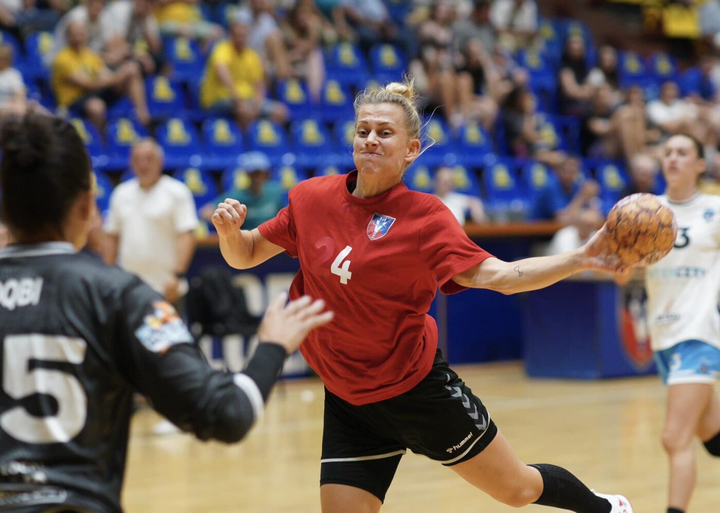 SCM Râmnicu Vâlcea a câștigat turneul internațional de handbal feminin pe care l-a găzduit vineri și sâmbătă în Sala Sporturilor Traian