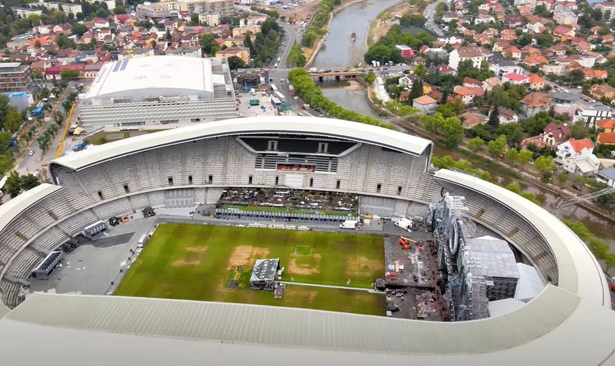 Adio gazon distrus după Untold? Modificarea majoră care ajută Universitatea Cluj! UEFA va decide dacă trebuie înlocuită suprafața de joc | EXCLUSIV