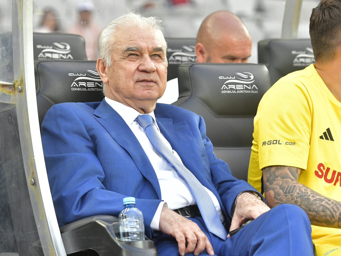 Anghel Iordănescu îl trage de mânecă pe Alex Chipciu pentru atacul său la adresa CSA și îi dă peste nas lui Gigi Becali: „Steaua e cea care joacă pe Ghencea”