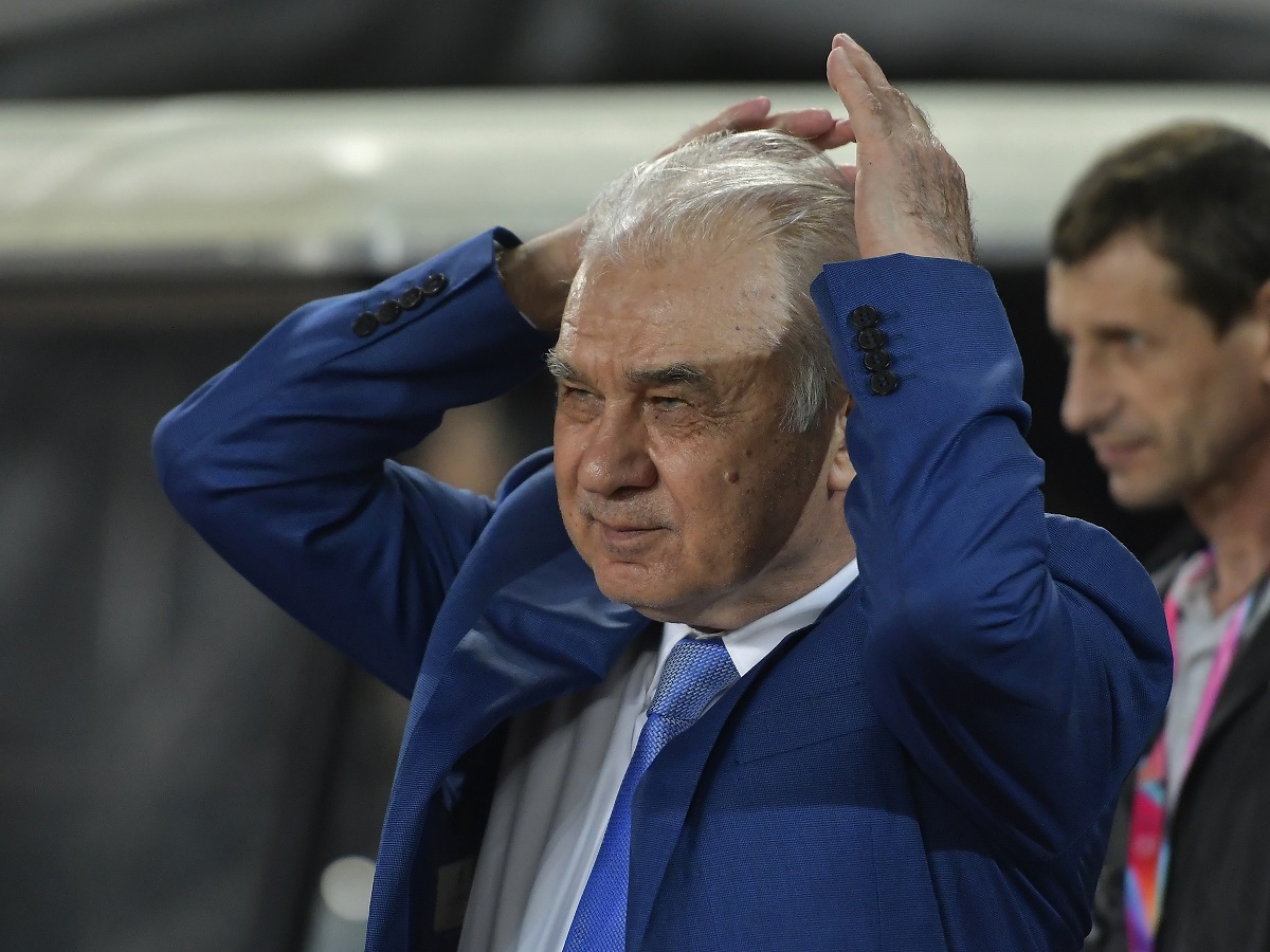 Anghel Iordănescu pornește cruciada împotriva șefilor CSA Steaua: „Comandantul, Talpan și MApN să ne spună dacă vor să promoveze echipa sau nu!”. „Generalul” cere societate pe acțiuni de urgență