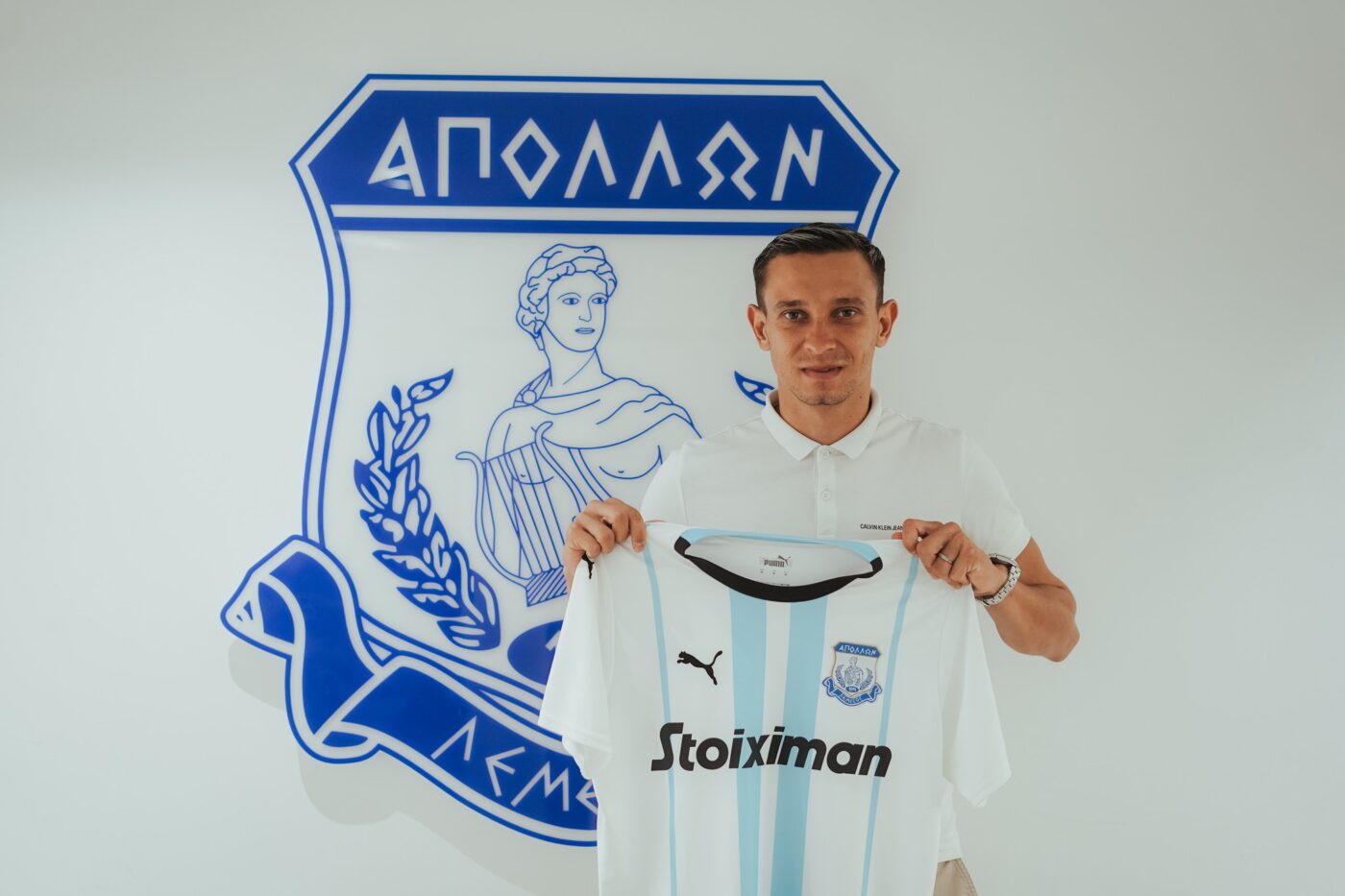Valentin Costache a fost prezentat oficial la Apollon Limassol! Fostul jucător al Rapidului, gata să fie antrenat de Bogdan Andone