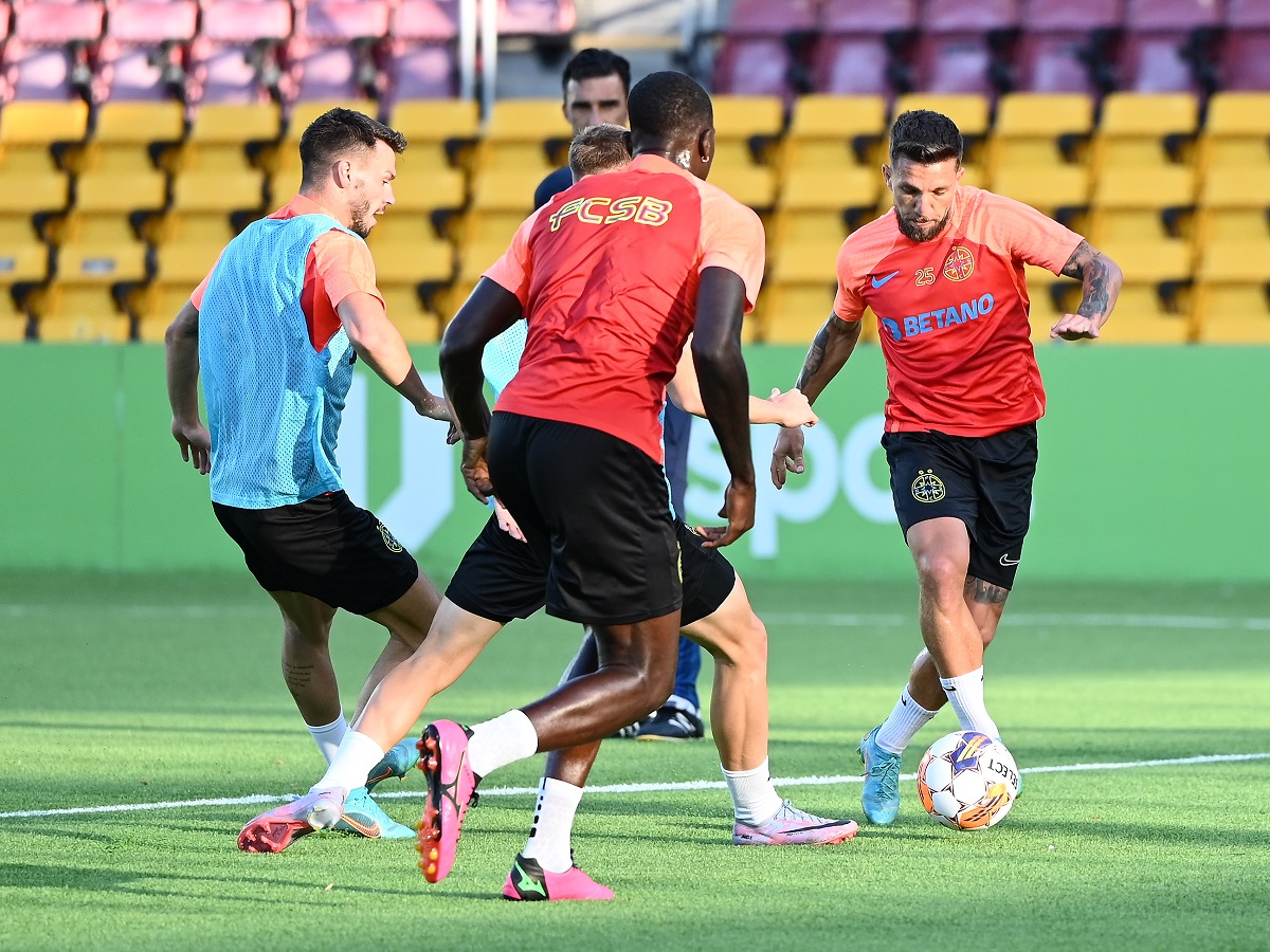 Cât ghinion pentru Gigi Becali! FCSB a primit o lovitură cruntă: titularul s-a accidentat la ultimul antrenament și nu va juca împotriva celor de la Nordsjaelland