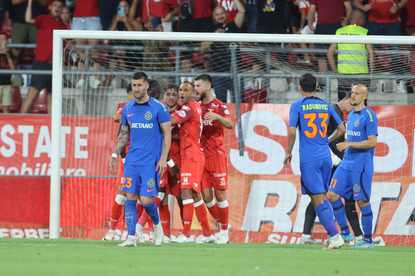 Cinci concluzii după eșecul neașteptat suferit de FCSB cu UTA, primul din Superliga. Capitolul la care roș-albaștrii sunt în mare suferință | SPECIAL