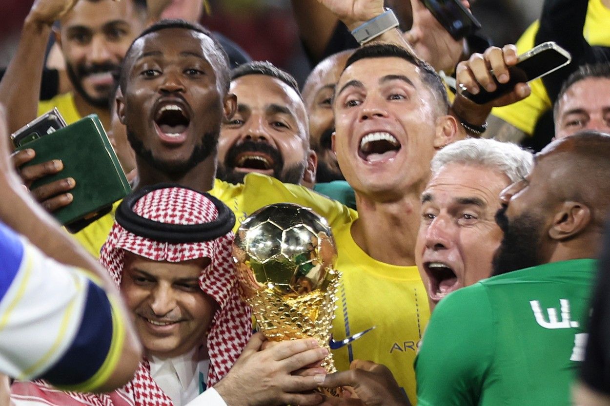 Cum au schimbat arabii, în două luni, ierarhia salariilor din fotbalul mondial! Opt din zece cei mai bine plătiți fotbaliști joacă acum în Pro Saudi League | ANALIZA