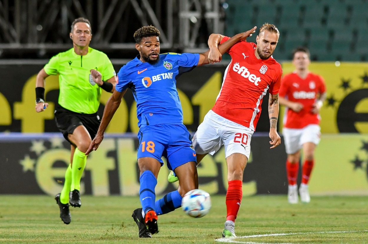 Cum și-a anunțat Malcom Edjouma plecarea de la FCSB