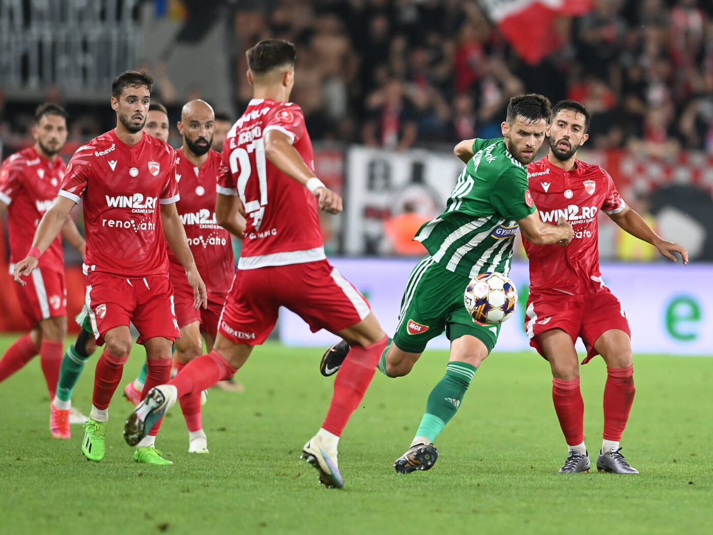 Cât mai lipsesc accidentații Dani Iglesias și Gorka Larrucea de la Dinamo: Ovidiu Burcă a anunțat dacă vor juca în derby-ul cu Rapid