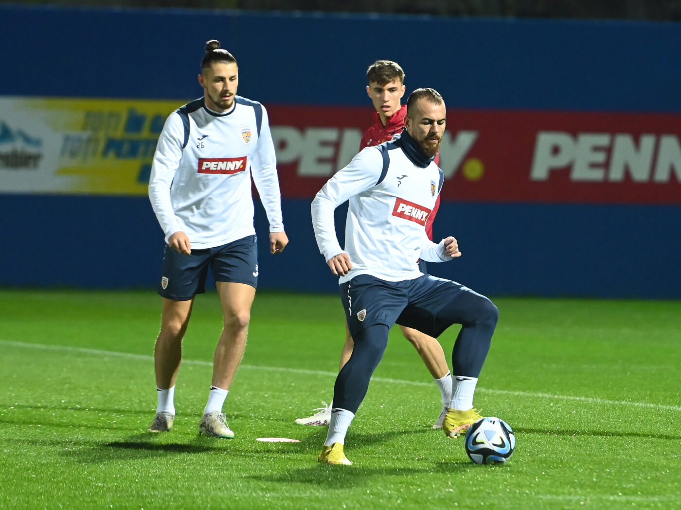 Denis Alibec îl asigură pe selecționerul României că nu a făcut o greșeală: „Ieri au semnat Coutinho și Verratti”
