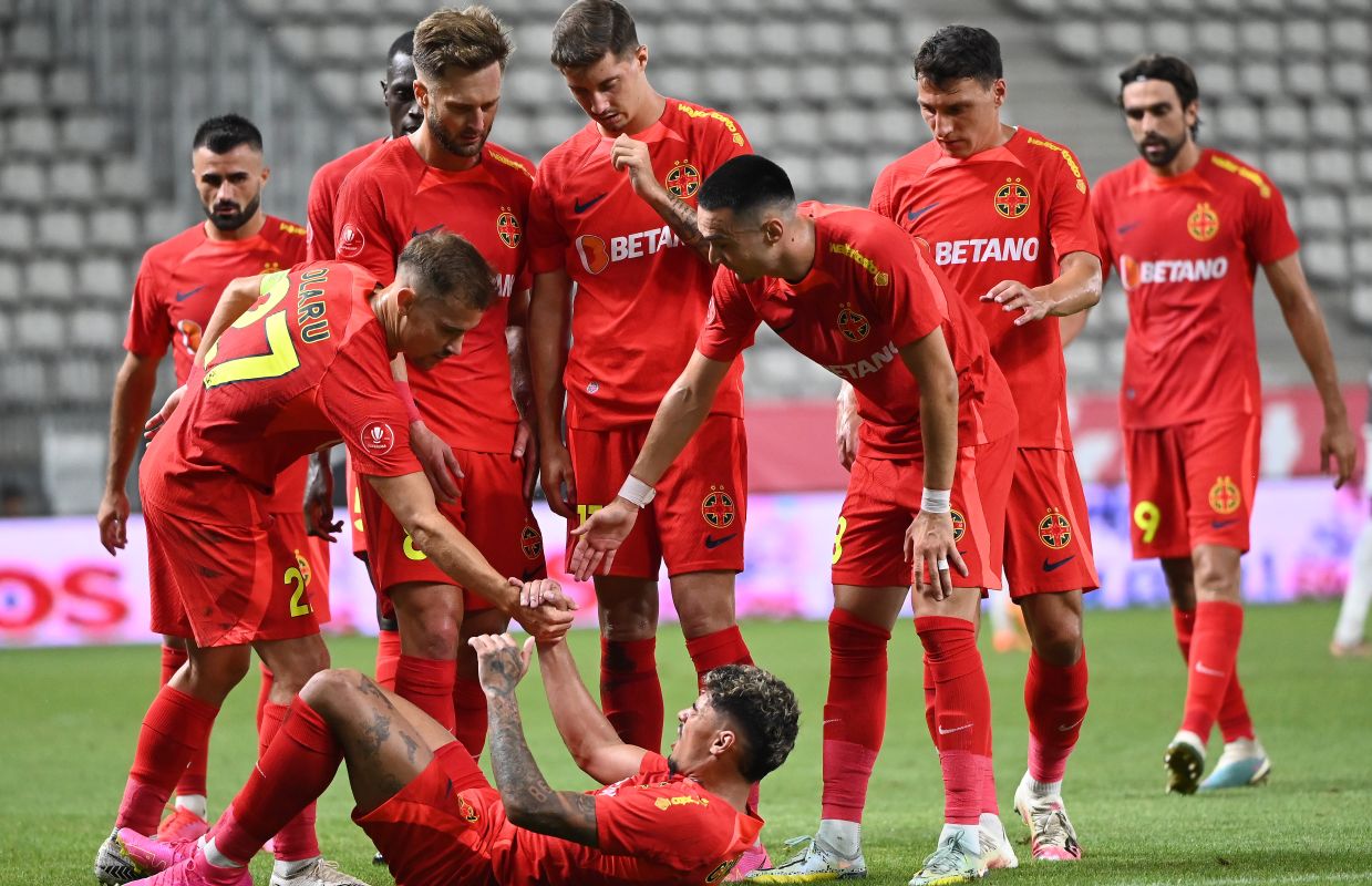 FCSB pierde jucători pe bandă rulantă: a rămas fără doi titulari chiar înainte de meciul cu CFR!