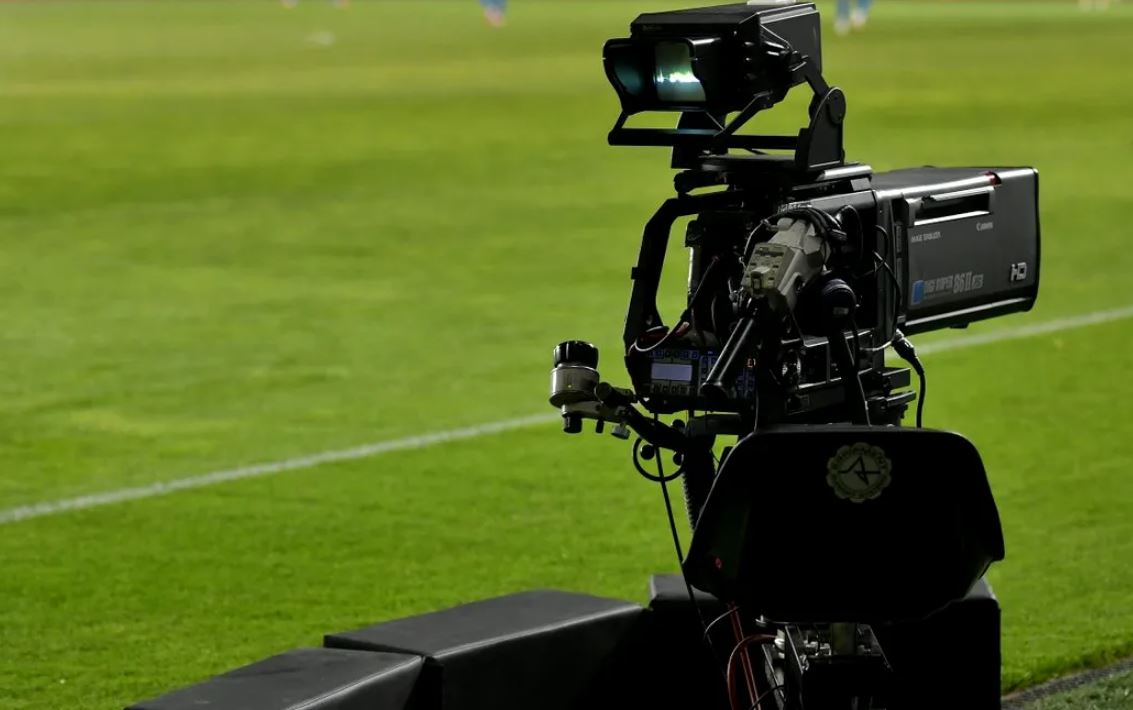 FCSB, bătută și de Las Fierbinți, nu doar de Nordsjaelland! Telespectatorii au preferat să-i vadă în reluare pe Bobiță și Celentano decât să le urmărească pe vedetele lui Gigi Becali