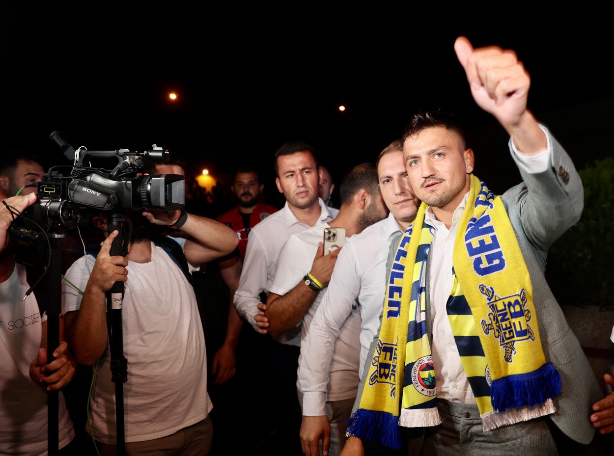 Fenerbahce s-a săturat să-l mai aștepte pe Dennis Man și l-a transferat pe starul lui Marseille. „Vreau să vă fac din nou campioni!”