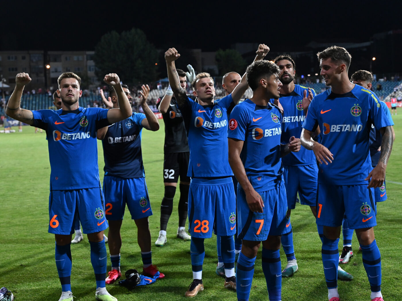 Florinel Coman și Alexandru Pantea, amendați după UTA Arad – FCSB 2-1! Cât trebuie să scoată din buzunar starurile FCSB-ului pentru actele de indisciplină