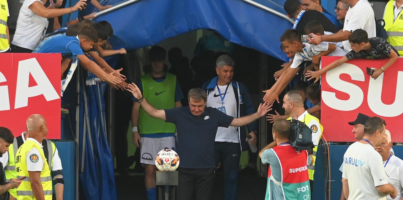 Gheorghe Hagi, genial! Schimbarea care a dus-o pe Farul Constanța în avantaj la meciul cu HJK Helsinki: jucătorul a marcat la prima atingere a balonului | VIDEO