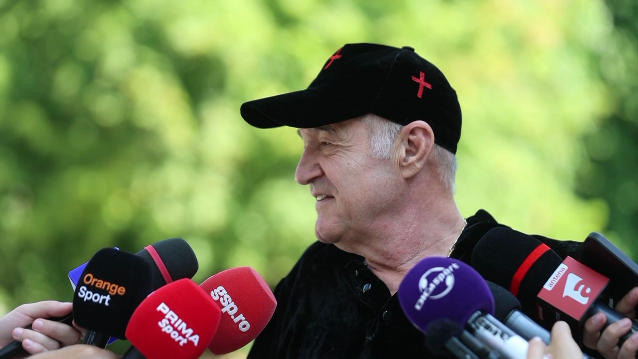 Gigi Becali, anunț bombă despre venirea lui Marius Șumudică la FCSB! De ce i-ar fi mai bine să antreneze la el decât la FC U Craiova: „Eu îi zic să mai schimbe, să facă echipa, dar la Mititelu e militărie!”
