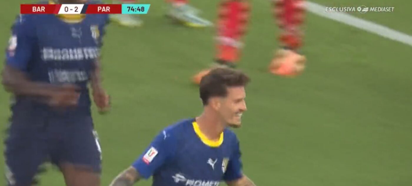 Început de sezon de vis pentru Dennis Man! Gol fabulos cu călcâiul, iar Parma a făcut instrucție în deplasare cu Bari! | VIDEO