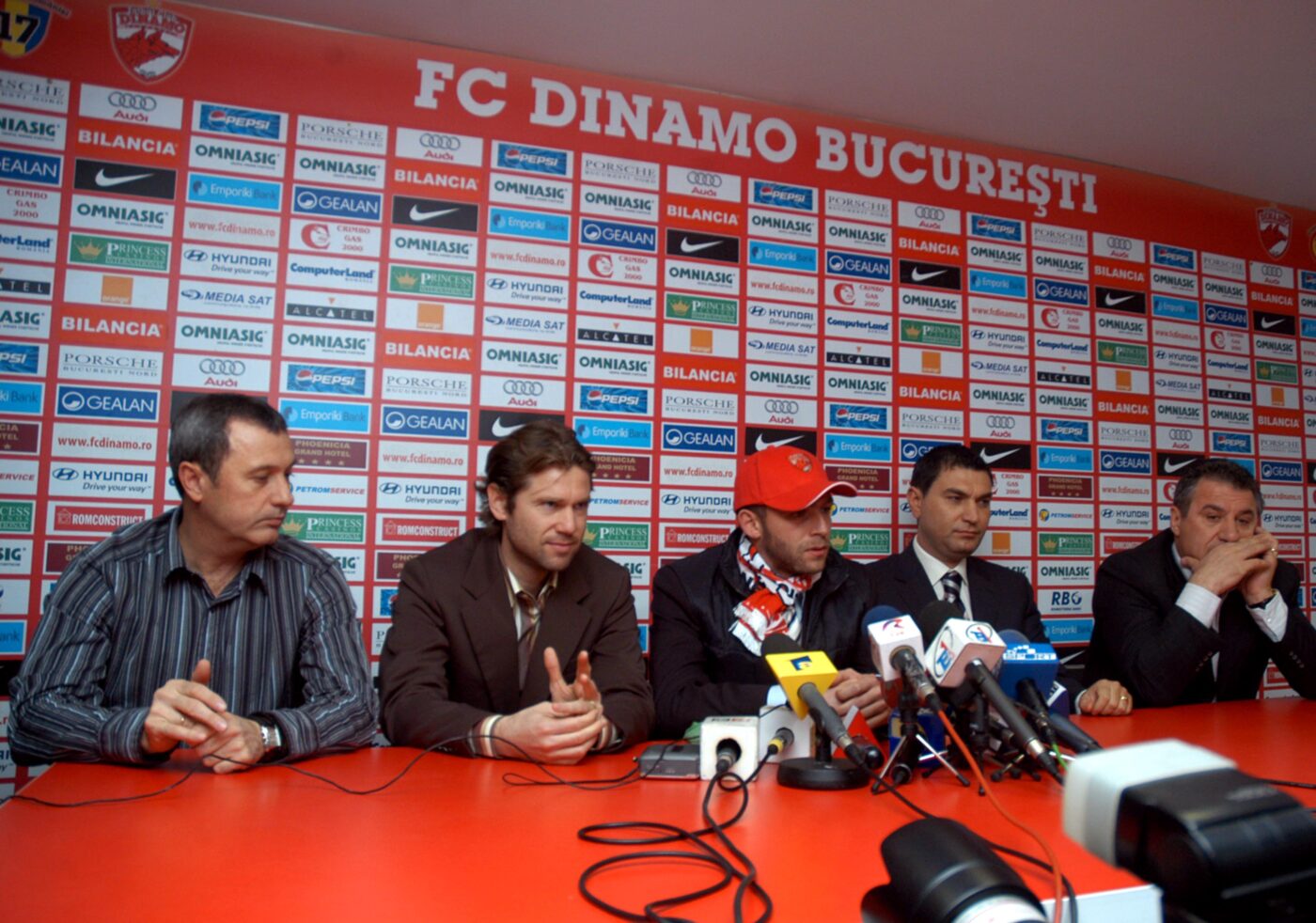 Cristi Borcea, în stare de şoc când a aflat de la ProSport că Mircea Rednic a suferit un infarct: „Aoleu! Doamne, Dumnezeule!” | EXCLUSIV