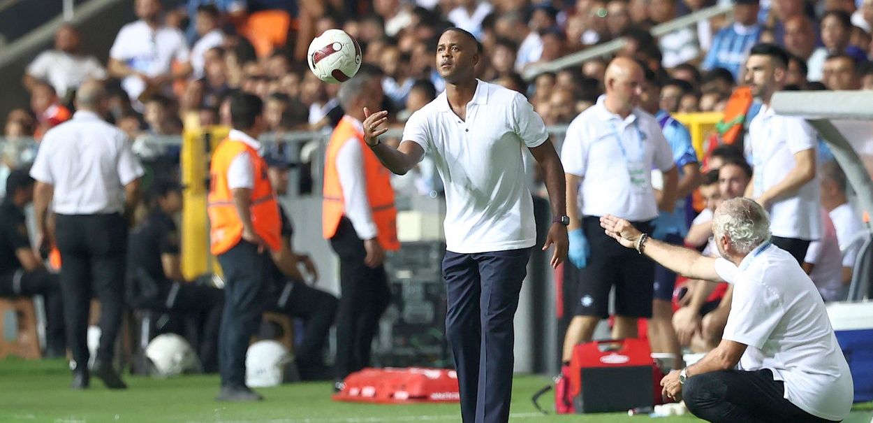 Patrick Kluivert, fascinat după meciul cu CFR Cluj! Fostul atacant de la AC Milan și Barcelona, uluit: „Așa ceva nu am mai văzut”
