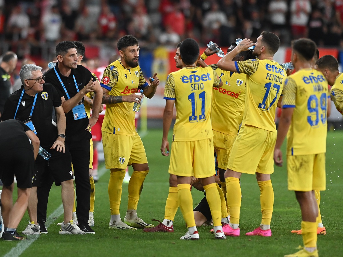 Petrolul nu se mai oprește! Transferuri pe bandă rulantă la Ploiești! Ultima achiziție a „lupilor galbeni”