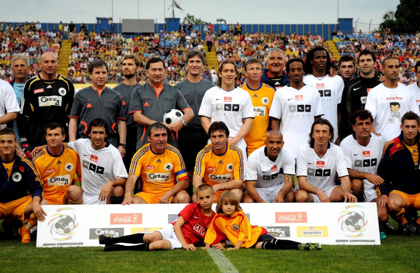 Fostul component al „Generației de Aur” e la un pas de revenirea în Superliga! Momente decisive pentru antrenor în negocieri pentru clubul care are ca obiectiv play-off-ul | EXCLUSIV