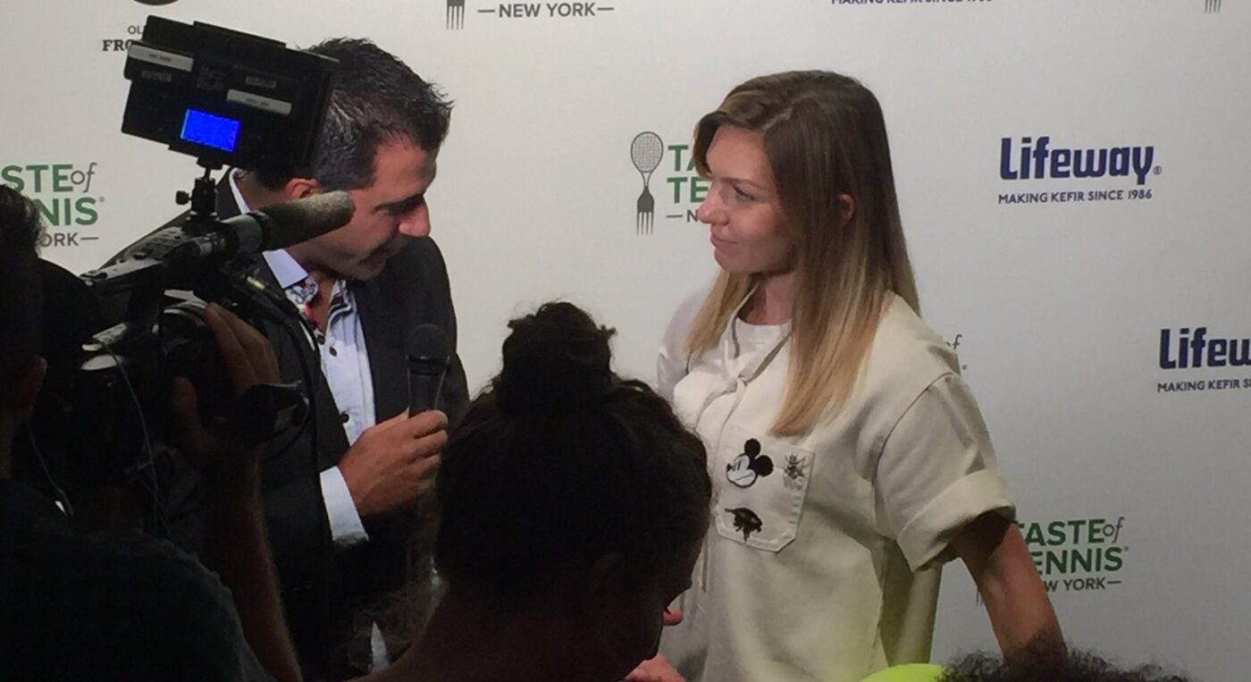 Simona Halep continuă să surprindă! Cu cine a făcut schimb de dulcegării după ce a risipit zvonurile unei relații cu partenerul de antrenament: „Ești cea mai tare!” FOTO