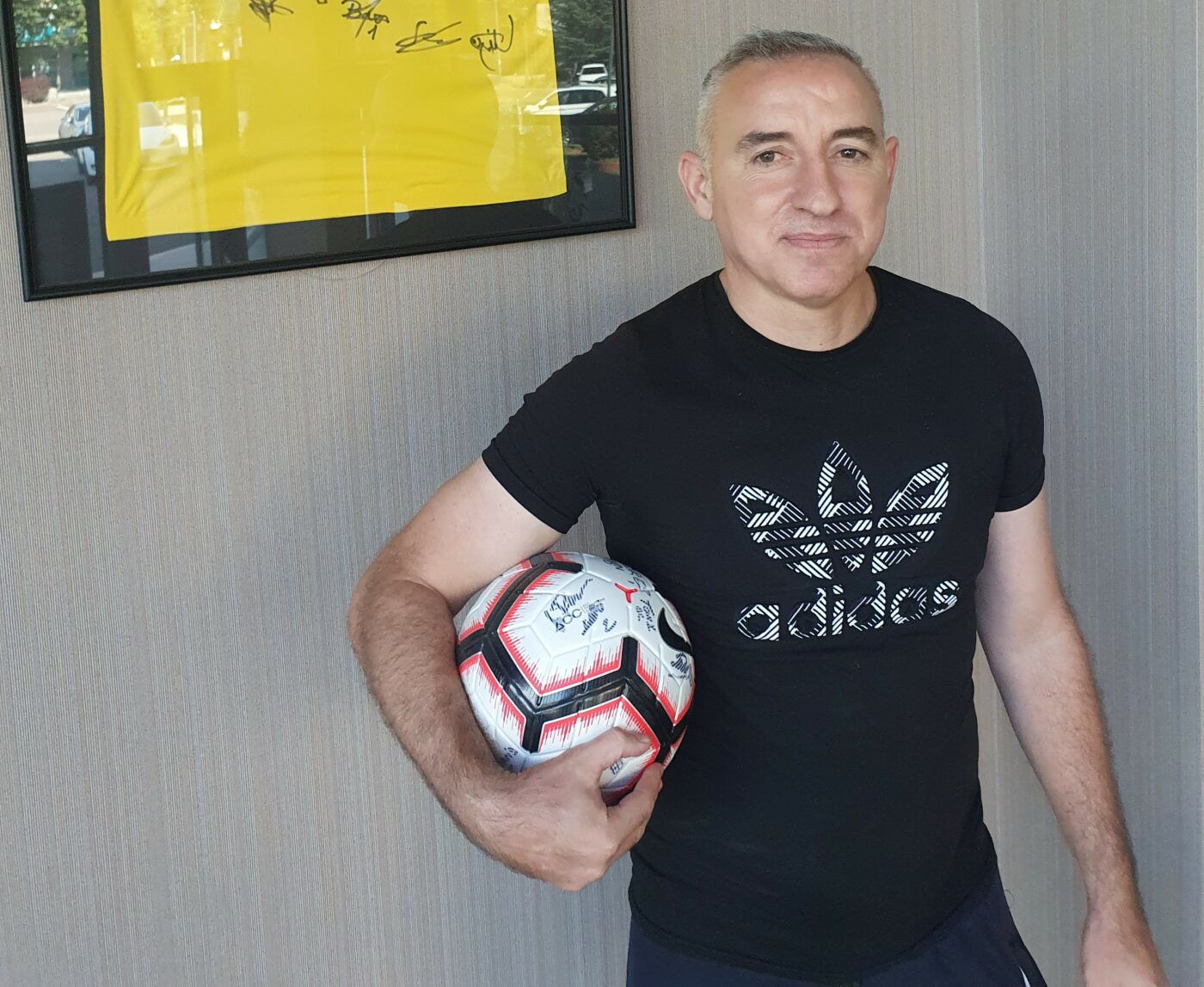 „Florin Marin a fost coșmarul carierei mele. S-a comportat foarte urât”. Mijlocașul care a înscris pentru Ceahlăul în Liga 1 de la 60 de metri nu-l uită pe antrenorul zbir: „Arătam ca niște roboți. Abia mai puteam duce furculița la gură” | FOTO&VIDEO EXCLUSIV