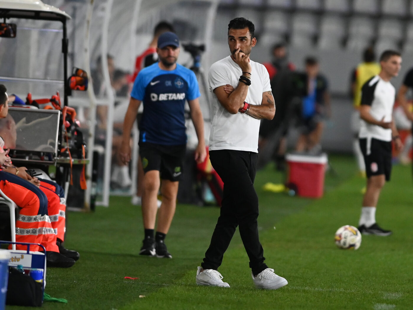 Transferul cu care FCSB vrea să pună cireașa pe tort a primit undă verde de la Elias Charalambous: „Îmi place mult”