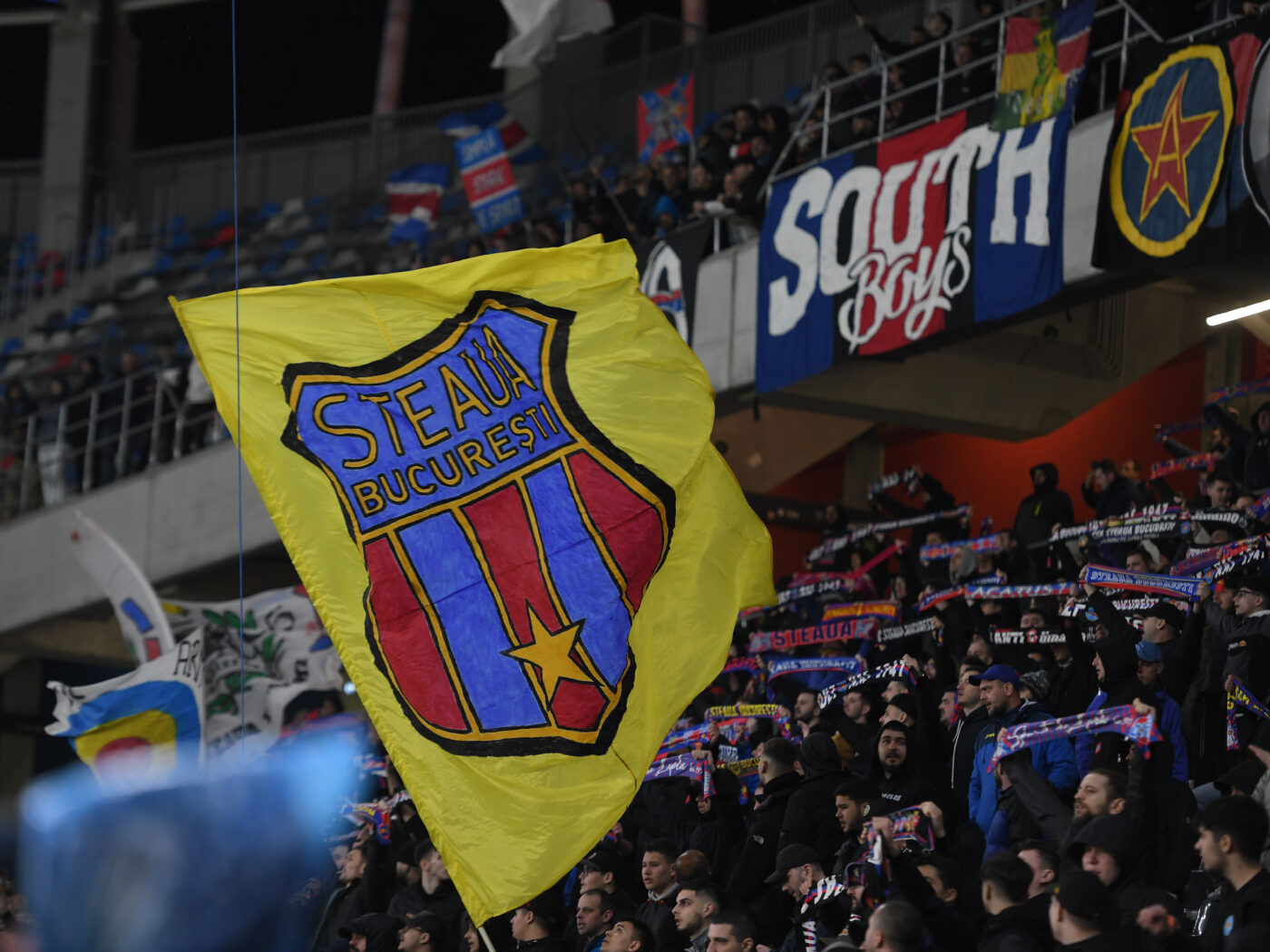 Ultrașii CSA continuă amenințările macabre după ce FCSB a primit acceptul să joace în Ghencea! Banner-ul afișat în fața stadionului în miez de noapte