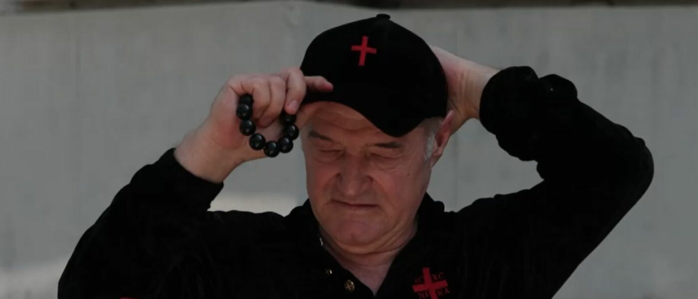 Gigi Becali a făcut prima achiziție de lux şi a venit cu ea la Palat, după UTA – FCSB 2-1! A costat aproape jumătate de milion de euro şi patronul e tare mândru de lovitura lui | FOTO PROSPORT