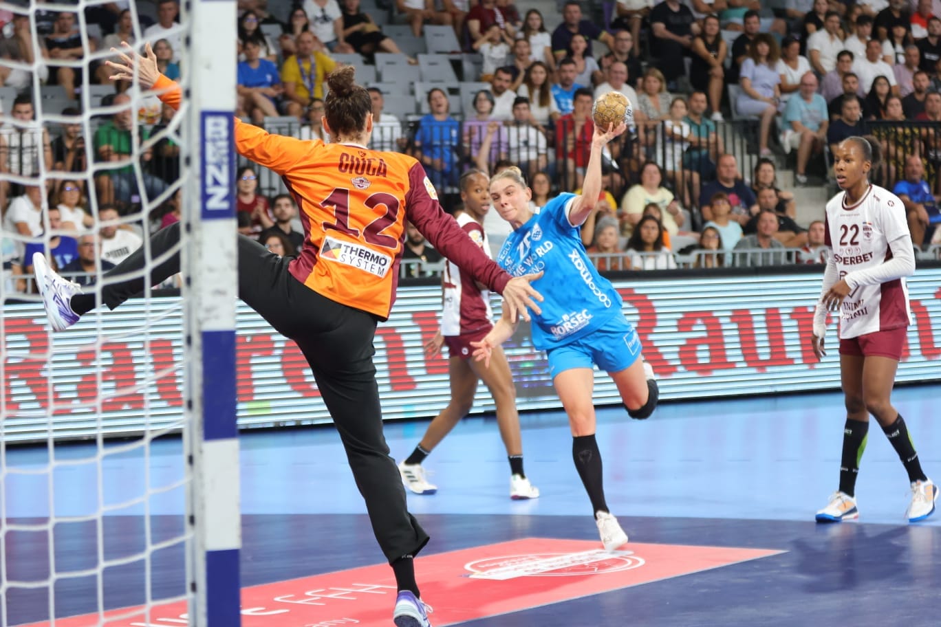 De ce cluburile de handbal feminin din România refuză aplicarea Legii Novak? 7 motive pentru care „granzii” din Liga Florilor nu cedează în lupta cu Elisabeta Lipă