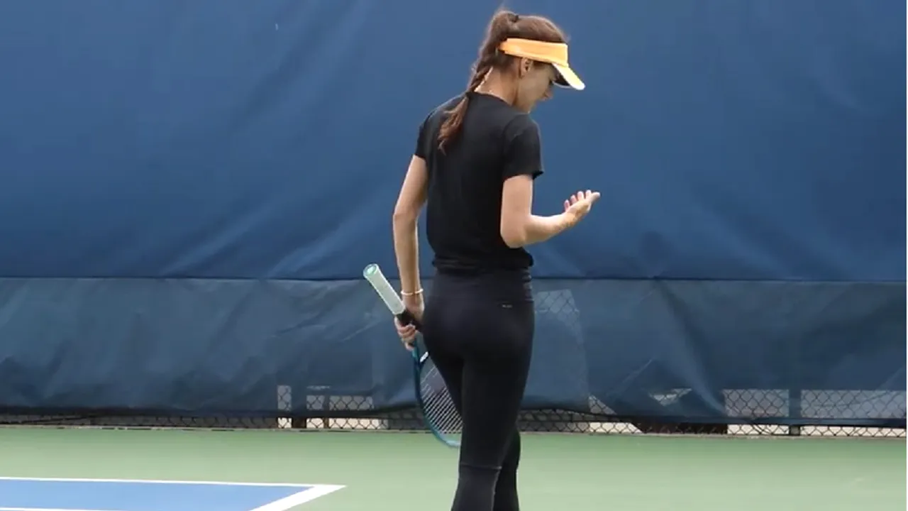 Sorana Cîrstea, pusă într-o situație jenantă de organizatorii turneului de la Brisbane: „Au trimis-o să joace în parcare!” VIDEO