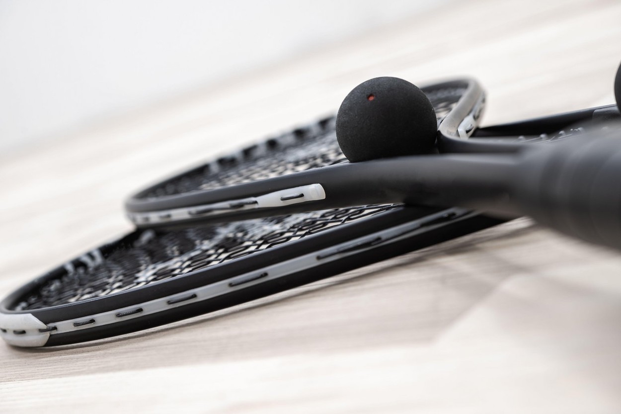 Ce este squash-ul și unde se poate practica în România? „S-a dezvoltat tot mai mult. Cei până în 40 de ani frecventează aceste locuri” | SPECIAL