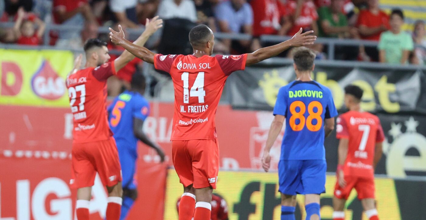 UTA Arad – FCSB 2-1, Live Video Online, în etapa a 7-a din Superliga | Roș-albaștrii rămân în 9 oameni!