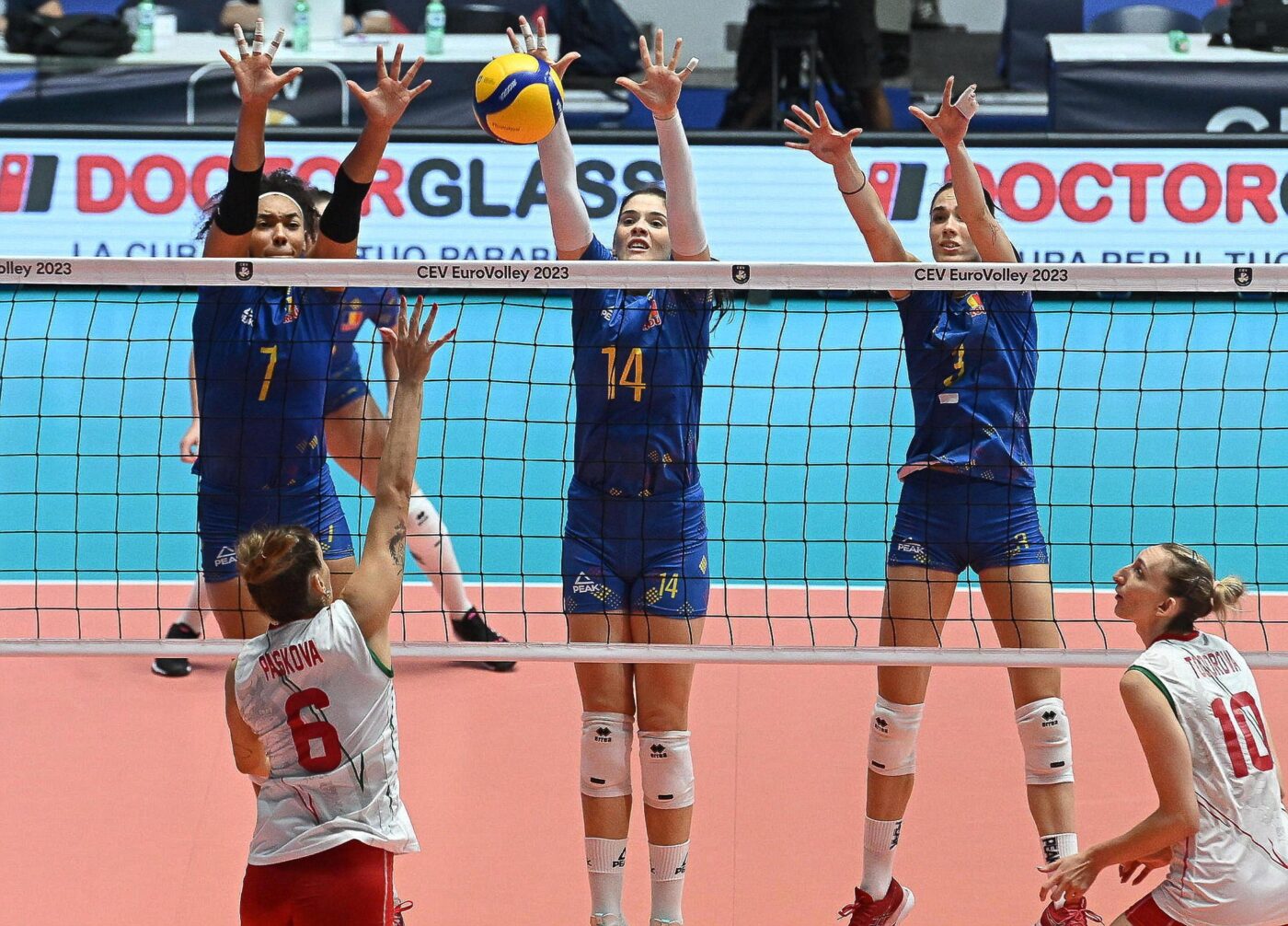 România, eliminată în optimi la Euro 2023 la volei feminin! Am trecut de grupe, dar am cedat în fața Franței. Programul meciurilor din această fază a competiției