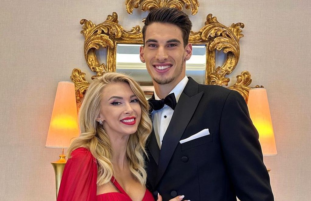 Andreea Bălan nu i l-a prezentat tatălui său pe tenismenul Victor Cornea. Motivul pentru care solista are reticențe în a se afișa în fața părinților cu sportivul