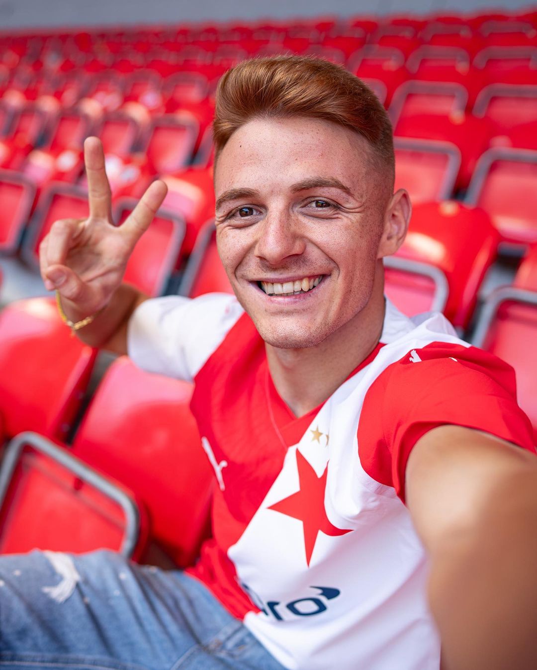 Prezentare de gală pentru românul vândut pe o sumă record la Slavia Praga: „Când am auzit, nu m-am gândit de două ori!”